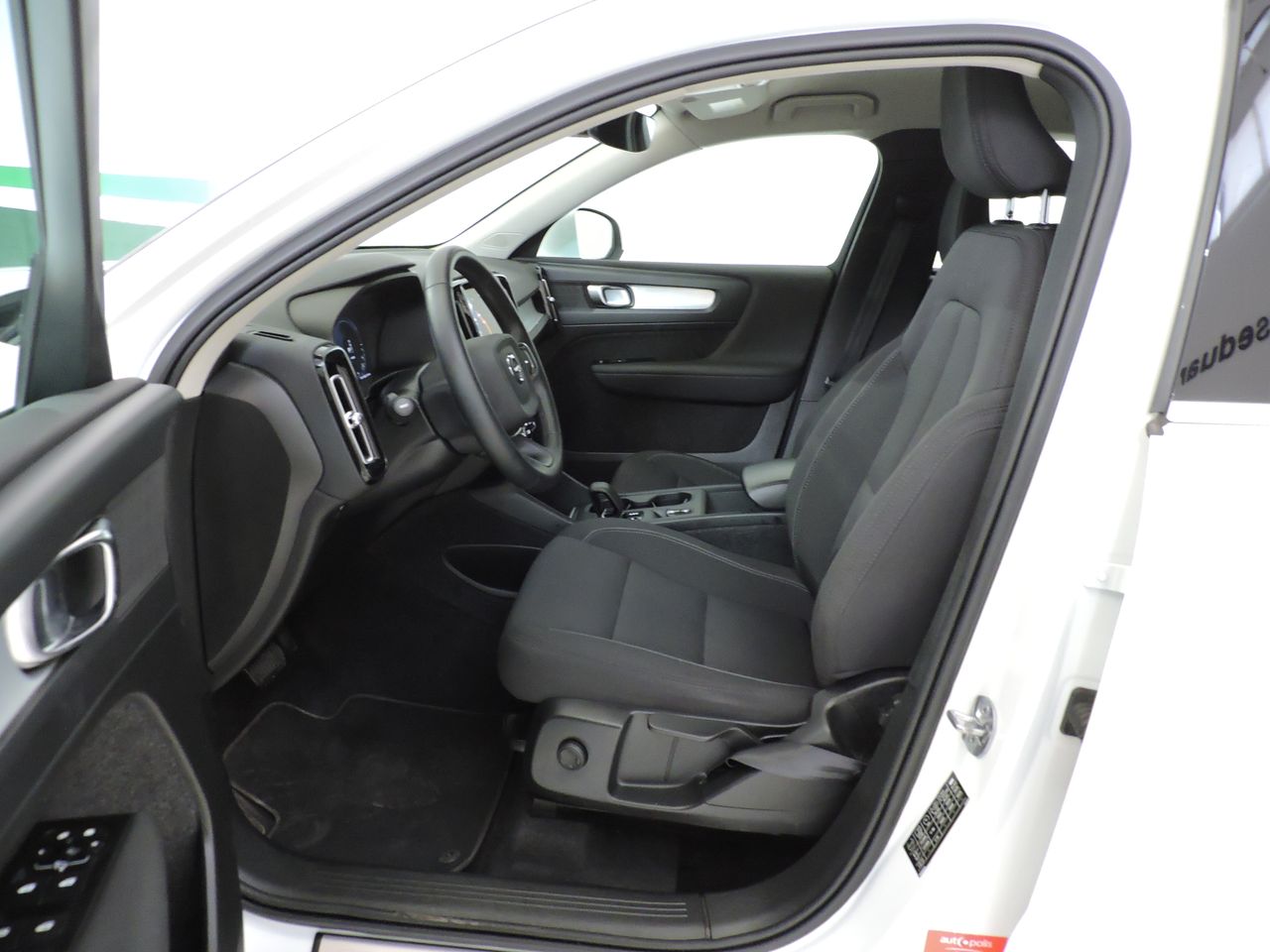 Volvo XC40 1.5 T4 PHEV 129CV INSCRIPTION EXPRESSION 5P - Foto 13