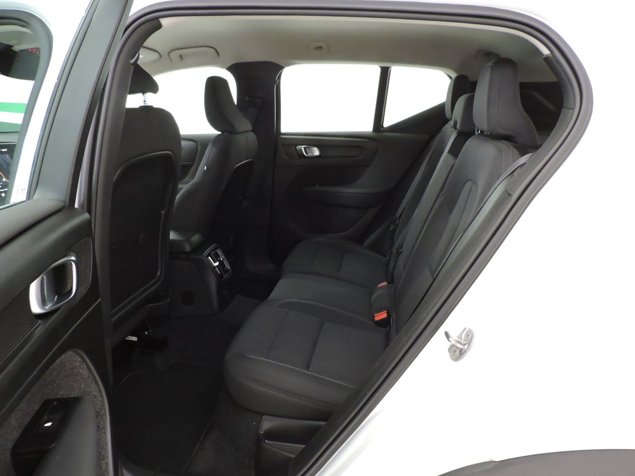 Volvo XC40 1.5 T4 PHEV 129CV INSCRIPTION EXPRESSION 5P - Foto 15