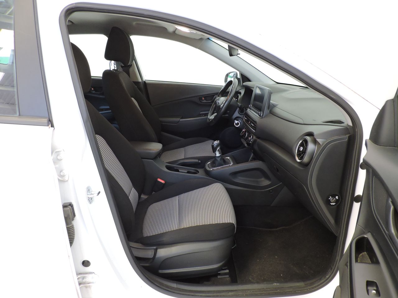 Hyundai Kona 1.0 T-GDI 88 kW (120 CV) 4x2 Klass - Foto 10