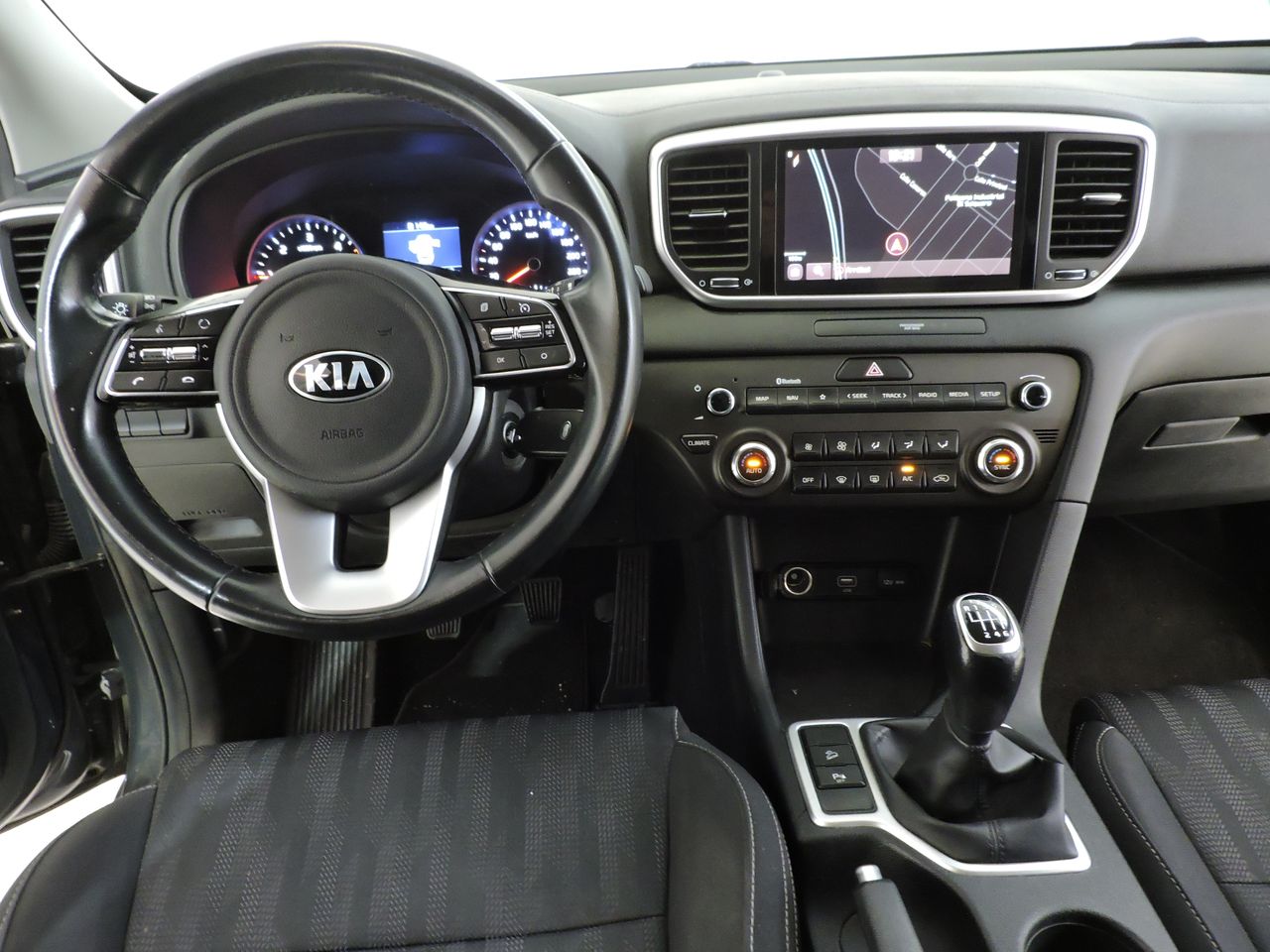 Kia Sportage 1.6 MHEV Business 136CV 4x2 - Foto 8