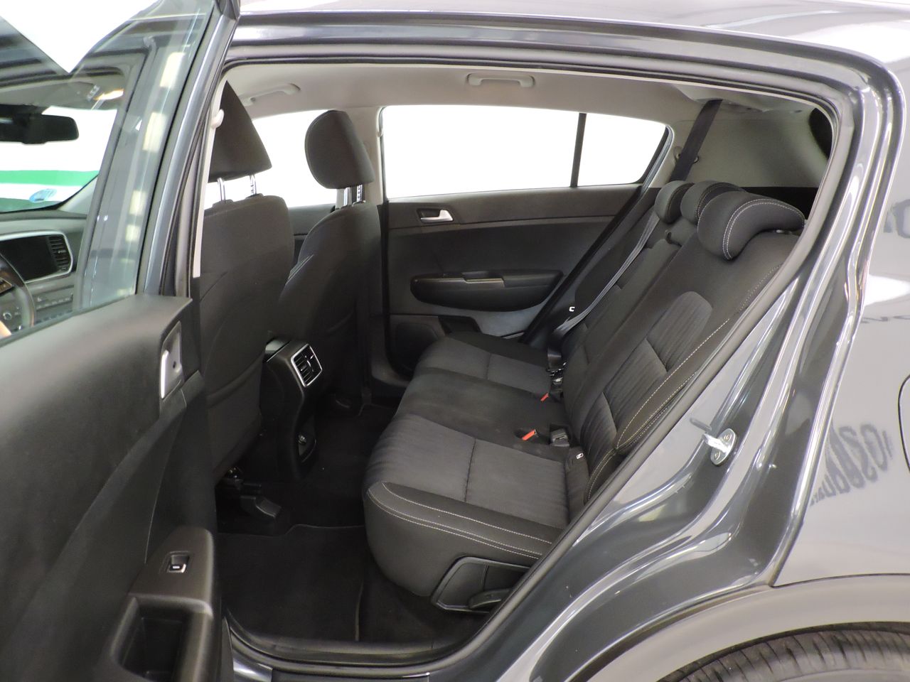 Kia Sportage 1.6 MHEV Business 136CV 4x2 - Foto 11