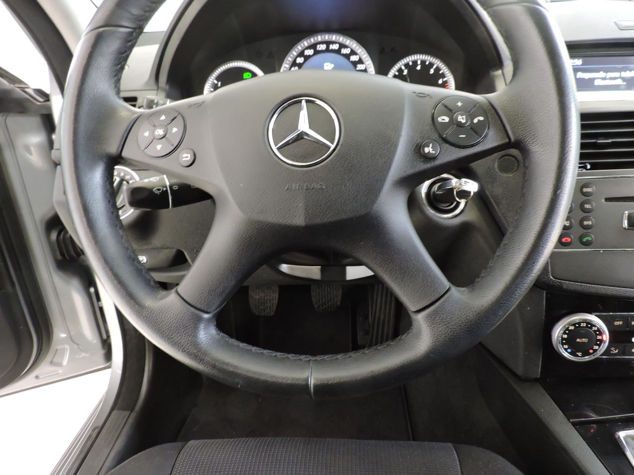 Mercedes Clase C C 180 K BlueEFFICIENCY Berlina - Foto 12