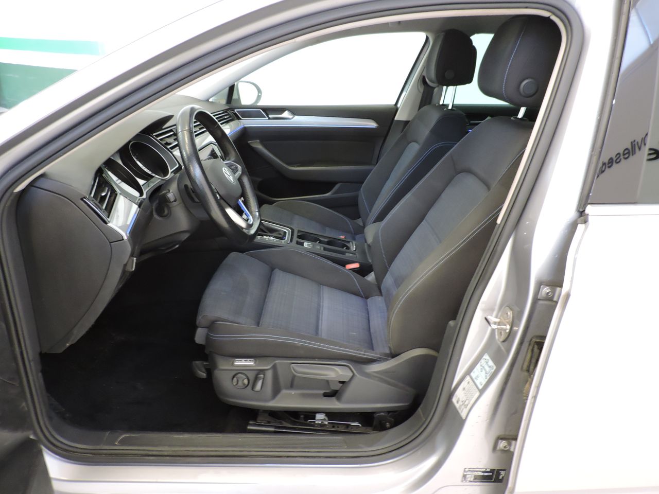 Volkswagen Passat 1.4 TSI GTE Business DSG 4p - Foto 9