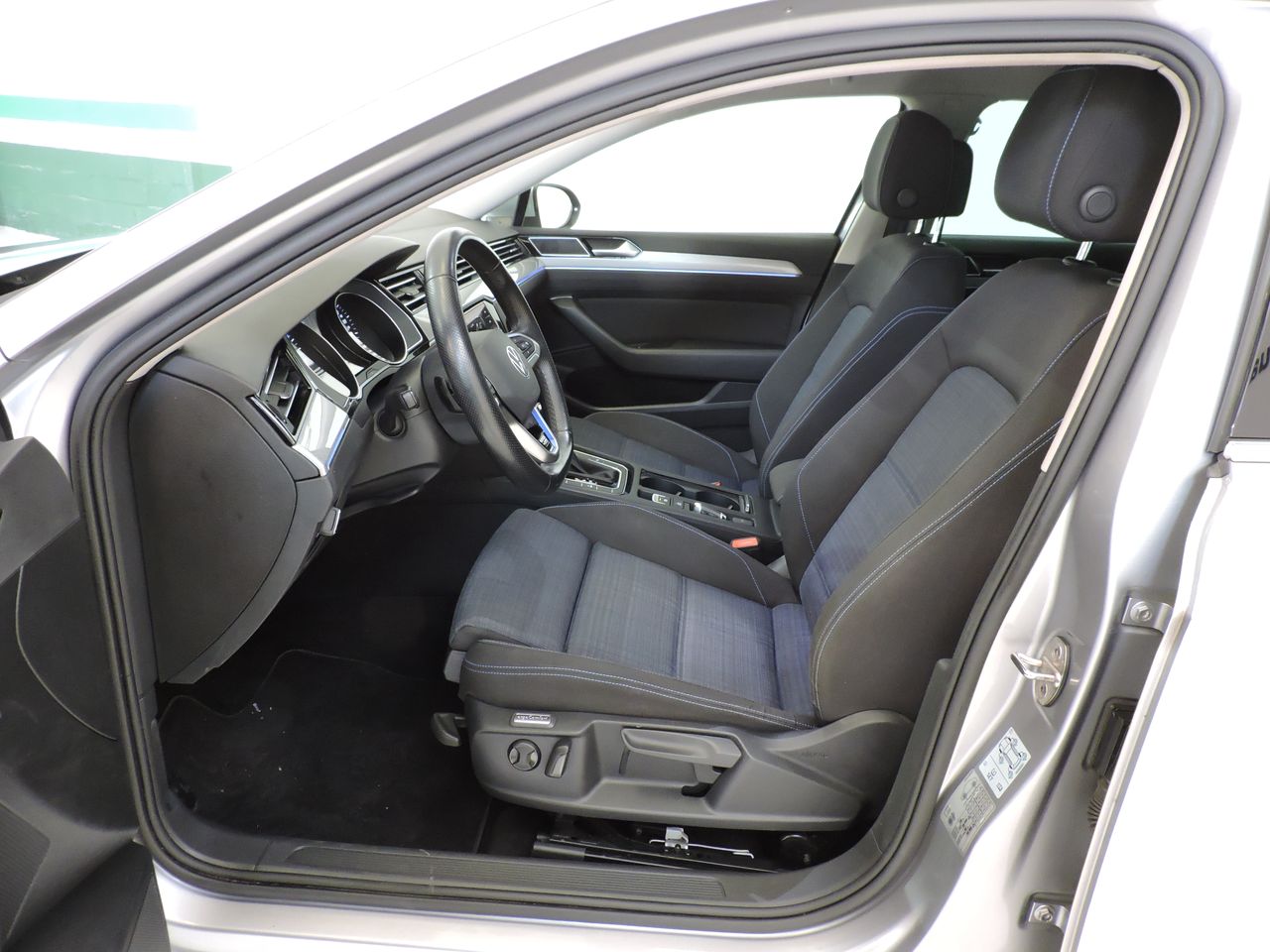 Volkswagen Passat 1.4 TSI GTE Business DSG 4p - Foto 9