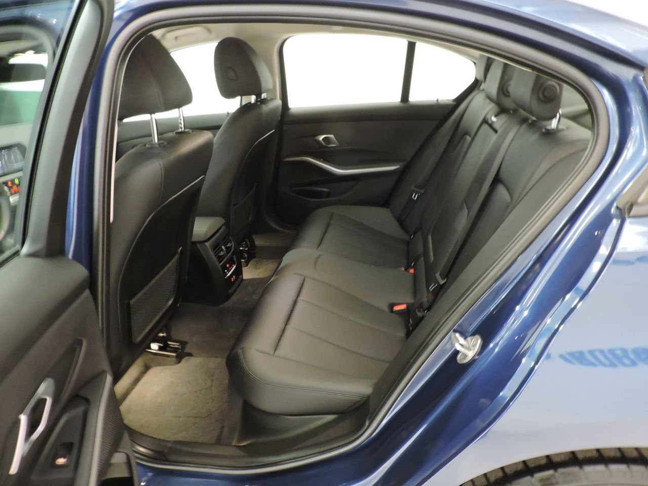 BMW Serie 3 318d - Foto 11