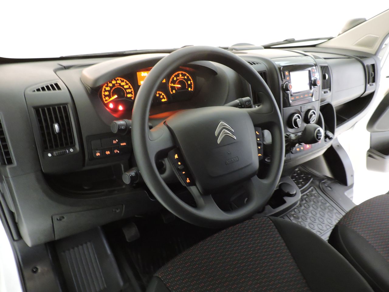 Citroën Jumper Chassis cab 4-35 L4 BlueHDi 140 S&S BVM6 Control - Foto 10