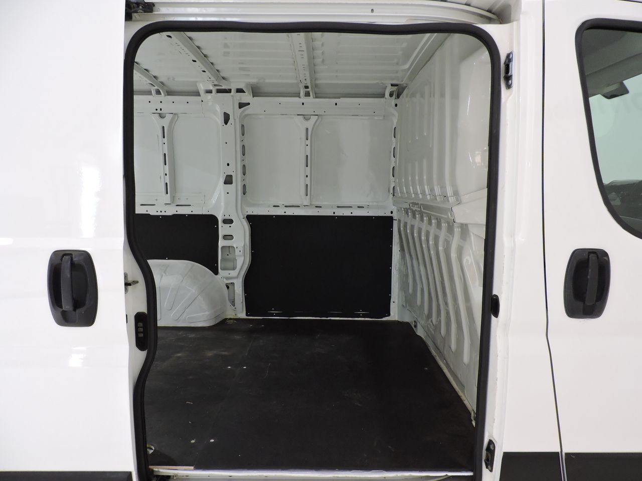 Peugeot Boxer BOXER FG 330 L1H1 PRO BLUEHDI 140 START&STOP HDI - Foto 12