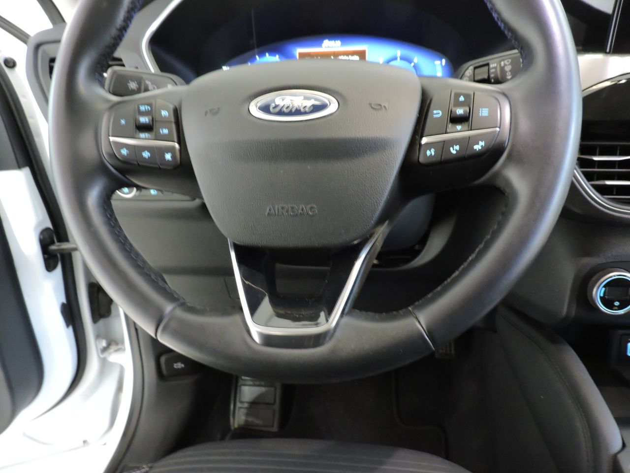 Ford Kuga 1.5 ECOBLUE 120CV 2WD TITANIUM BUS. AUTO - Foto 12