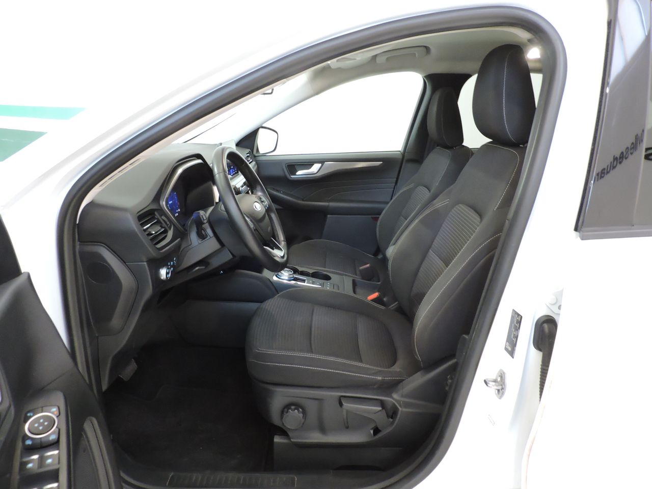 Ford Kuga 1.5 ECOBLUE 120CV 2WD TITANIUM BUS. AUTO - Foto 9