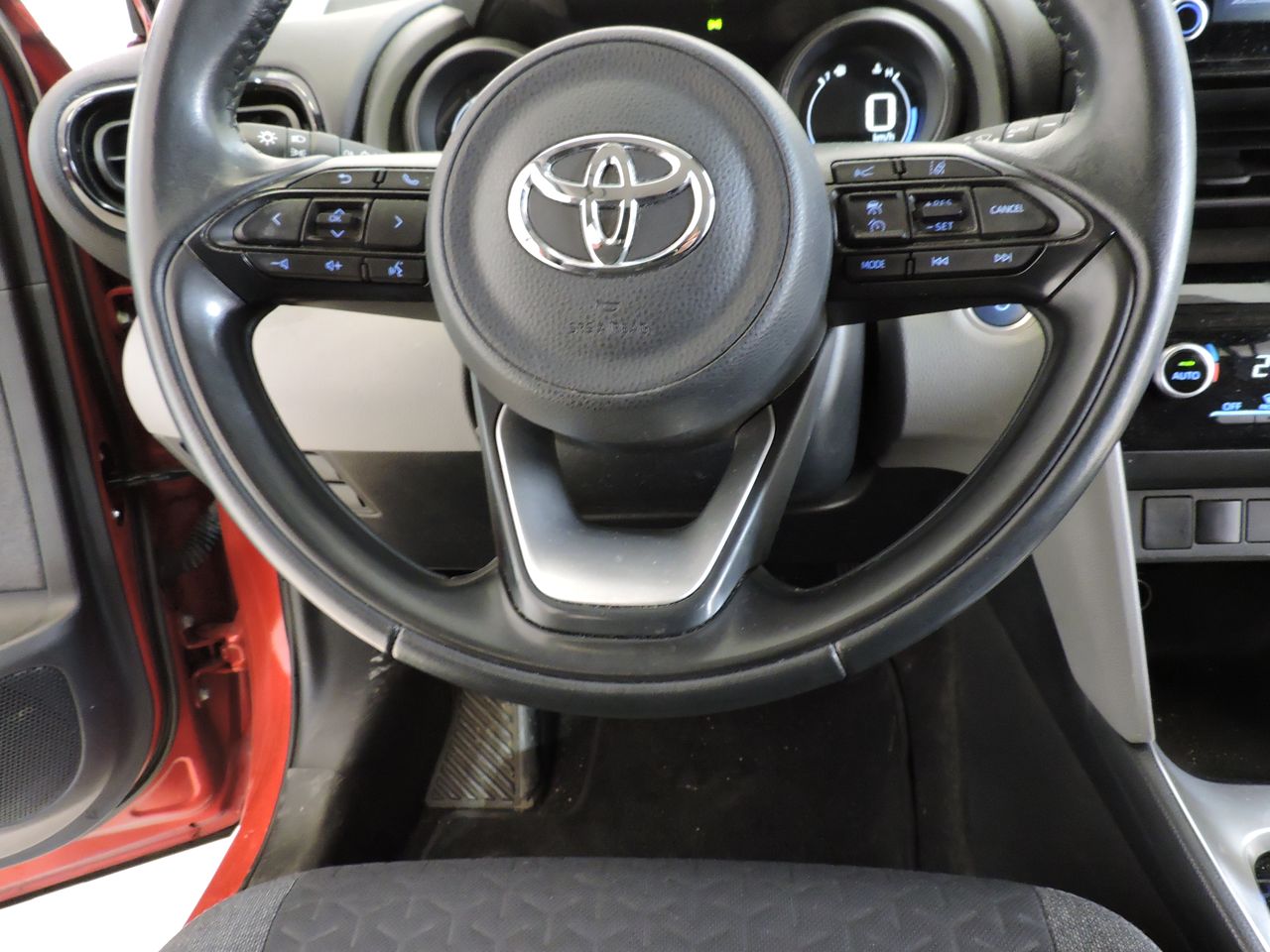 Toyota Yaris Cross Hybrid 1.5 HYBRID 116H DYNAMIC BUSINESS BEYOND - Foto 12