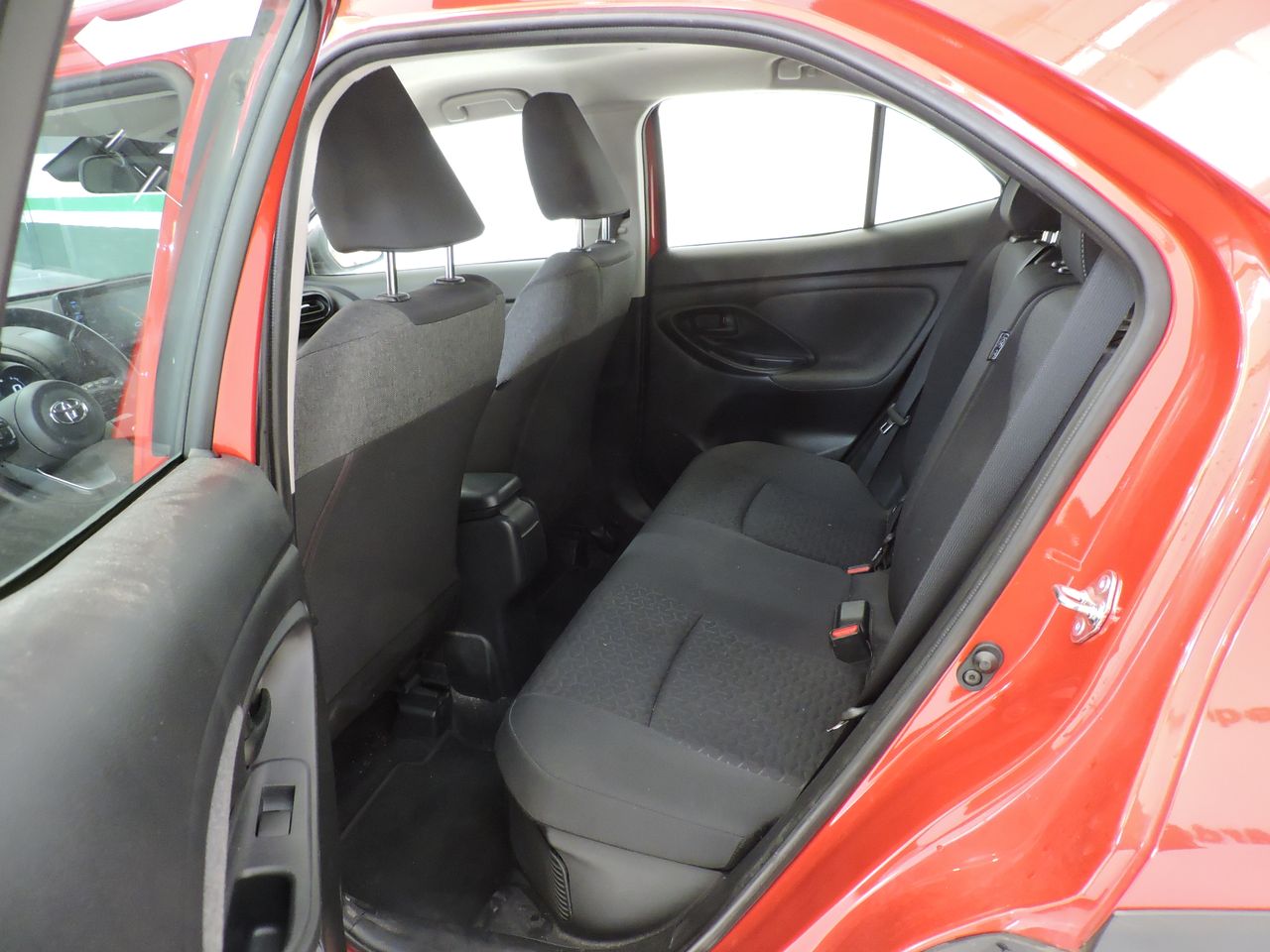 Toyota Yaris Cross Hybrid 1.5 HYBRID 116H DYNAMIC BUSINESS BEYOND - Foto 11