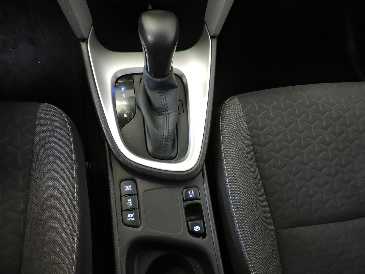 Toyota Yaris Cross 1.5 HYBRID 116H DYNAMIC BUSINESS BEYOND - Foto 13