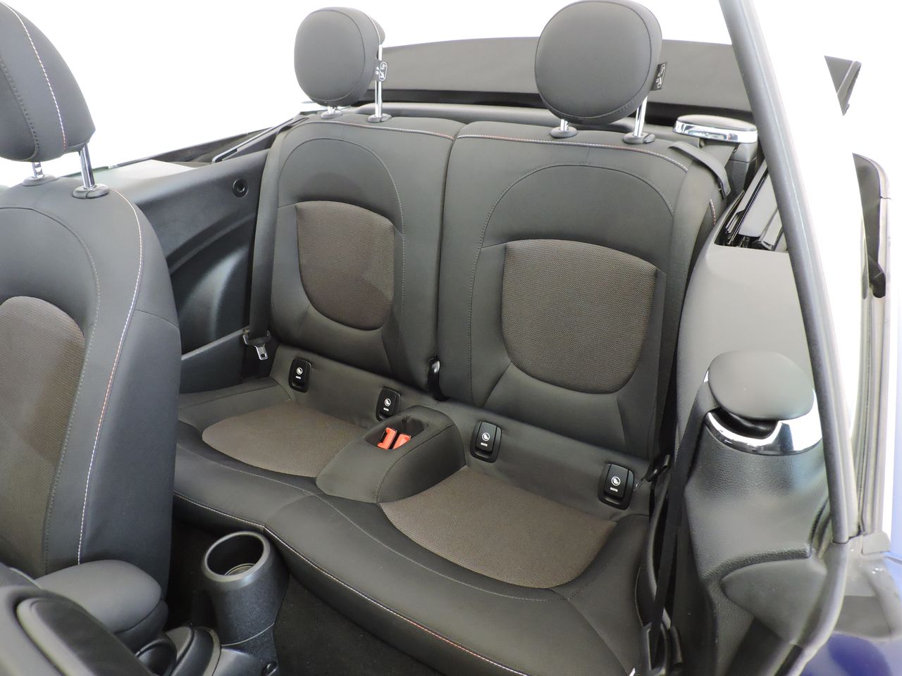 MINI Cooper CABRIO COOPER AUT (2020) - Foto 17