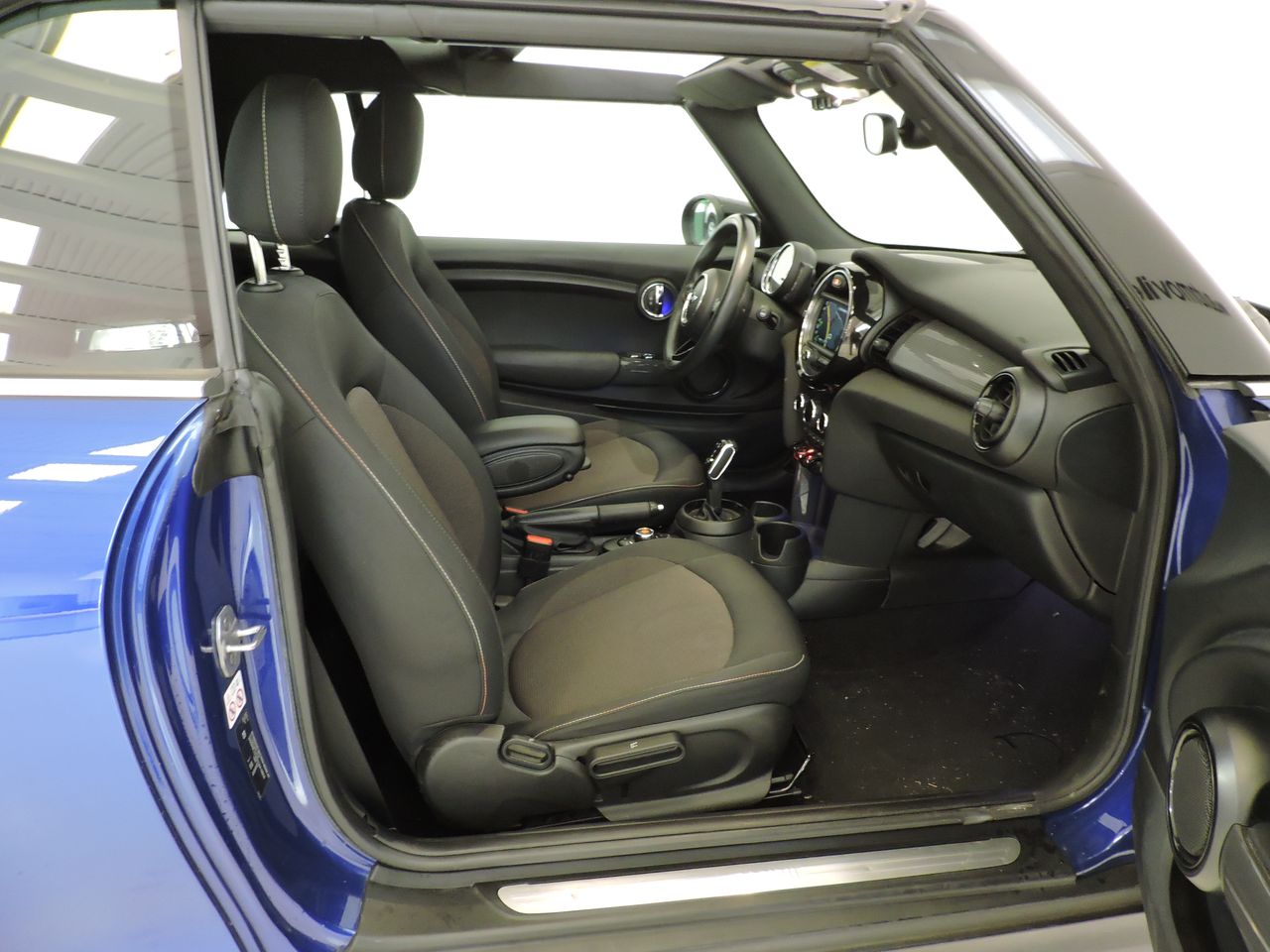 MINI Cooper CABRIO COOPER AUT (2020) - Foto 10