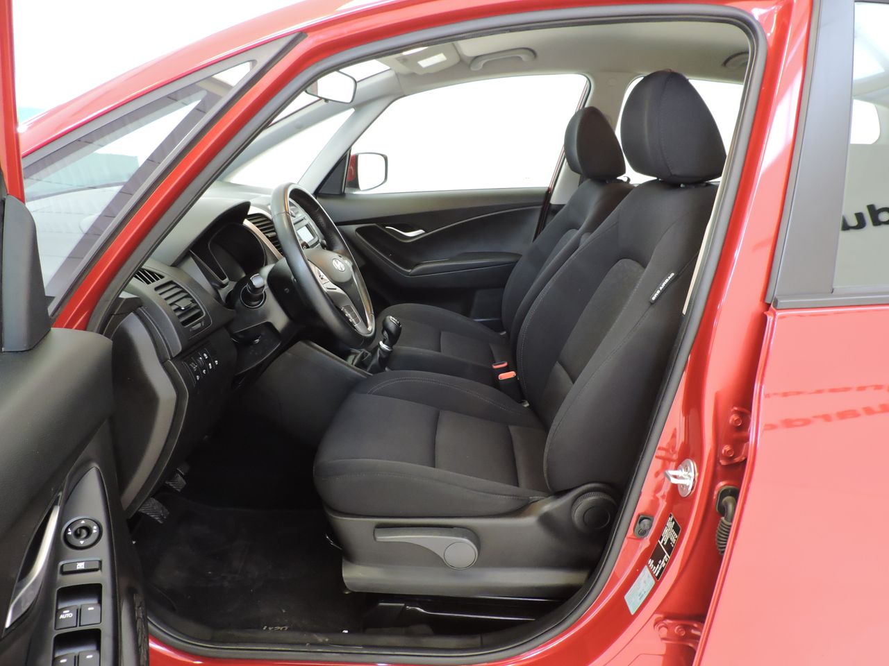 Hyundai ix20 1.4 MPI 66 kW (90 CV) BlueDrive 25 Aniversario - Foto 9