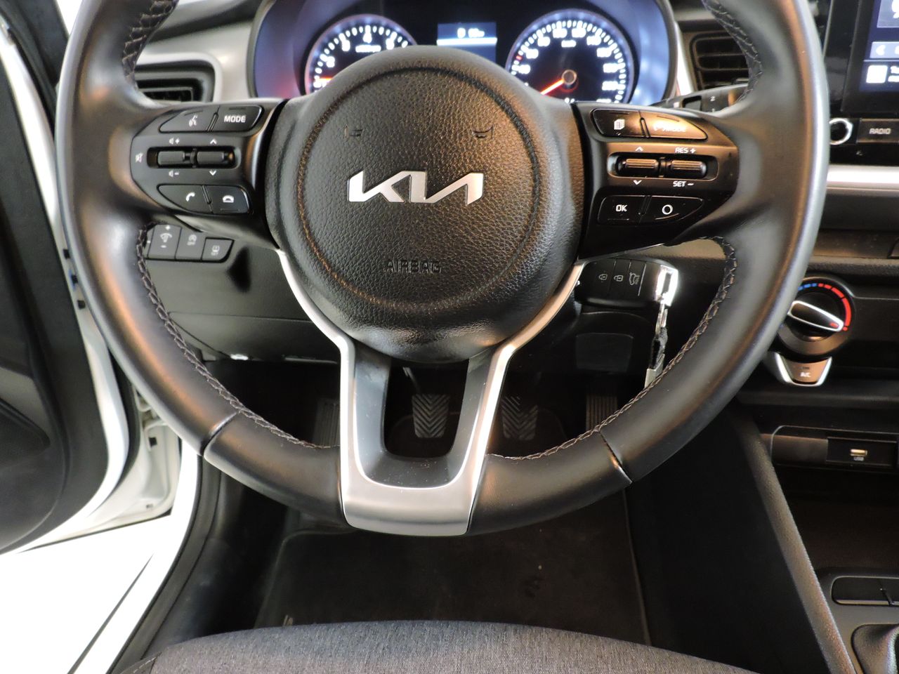 Kia Stonic 1.0 TGDI MHEV - Foto 12