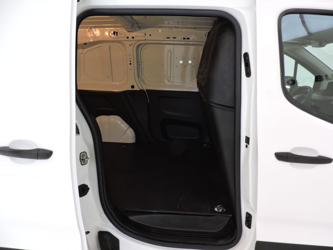 Peugeot Partner PARTNER Premium L1 1.5 HDi 100CV - Foto 12