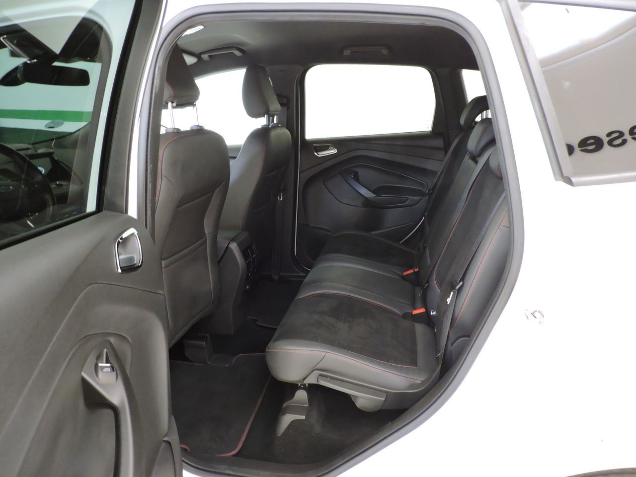 Ford Kuga ST-Line 1.5 EcoBoost Auto-Start-Stop 88 kW (120 CV) 4x2 - Foto 11