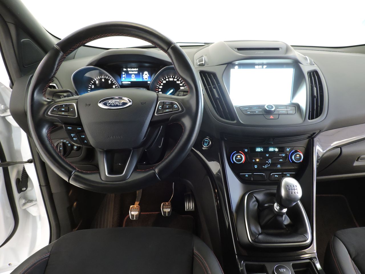 Ford Kuga ST-Line 1.5 EcoBoost Auto-Start-Stop 88 kW (120 CV) 4x2 - Foto 8