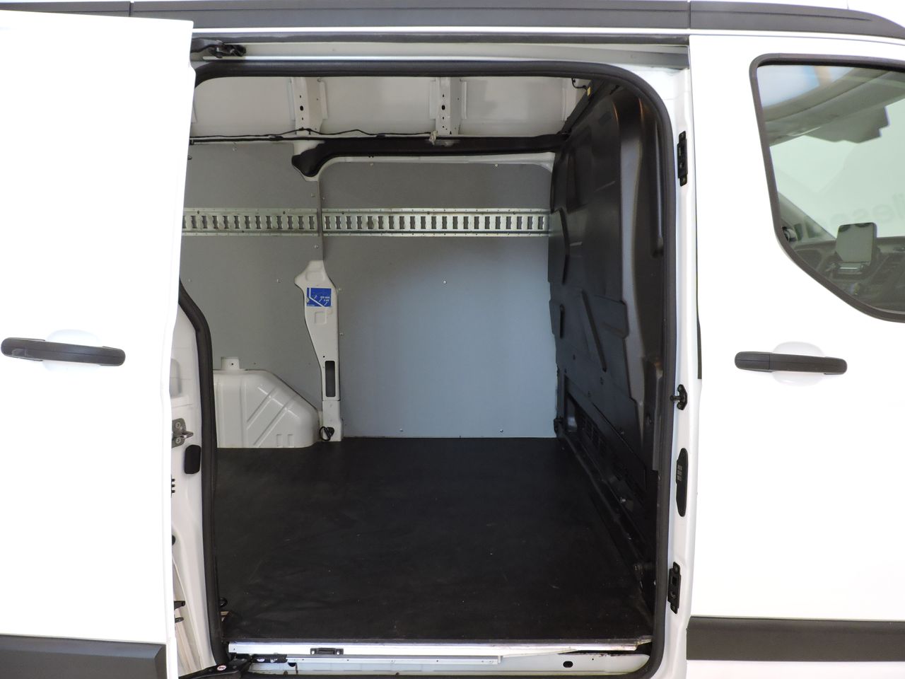 Ford Transit Custom 2.0 ECOBLUE 105 300 L1H2 TREND BUSINESS - Foto 13