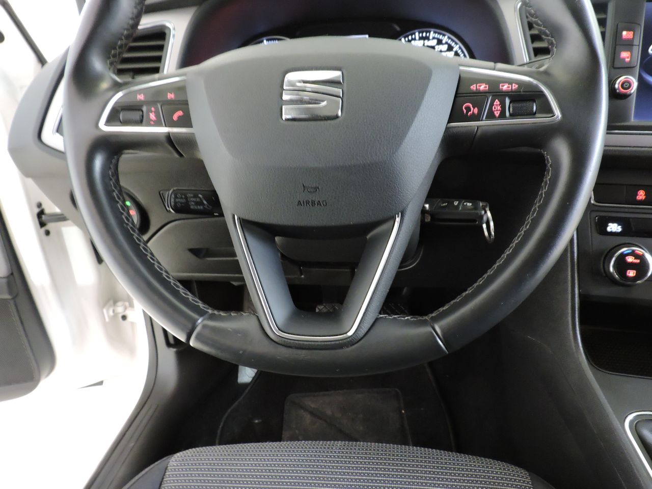 Seat Leon León 5p 1.4 TGI GNC 81 kW (110 CV) Start&Stop Style - Foto 12