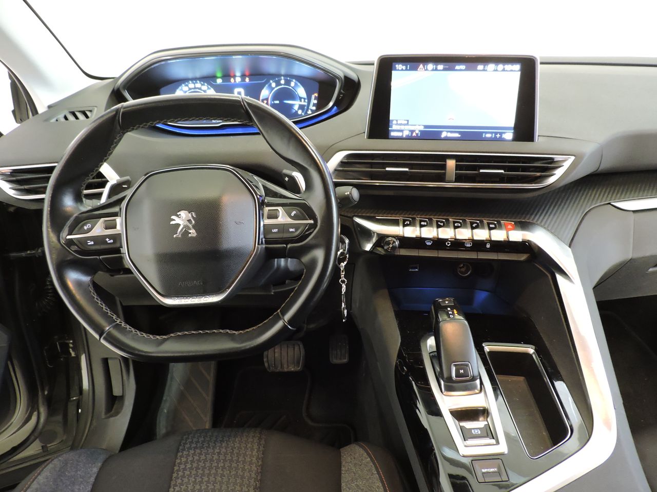 Peugeot 3008 Active PureTech 130 S&S EAT8 - Foto 8