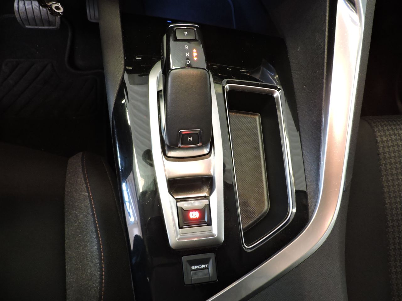 Peugeot 3008 Active PureTech 130 S&S EAT8 - Foto 14