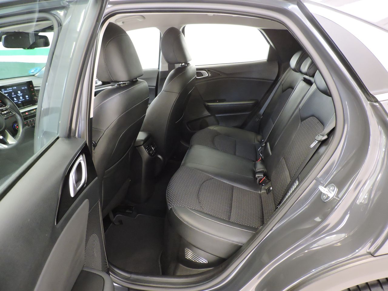 Kia XCeed 1.6 PHEV eDrive - Foto 11