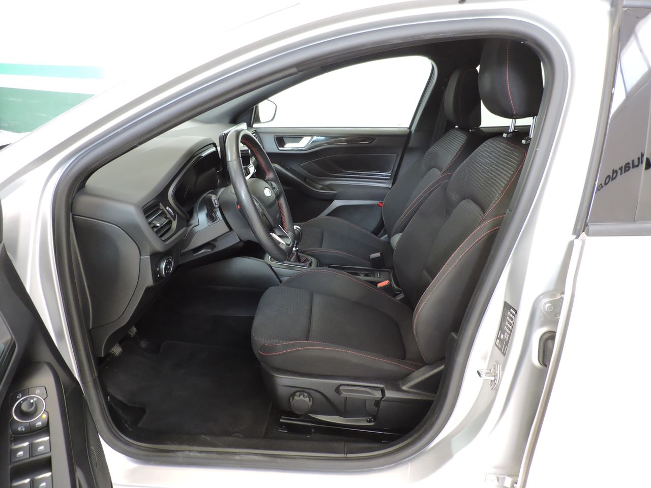 Ford Focus Berlina ST-Line 1.0 EcoBoost 92 kW (125 CV) - Foto 9