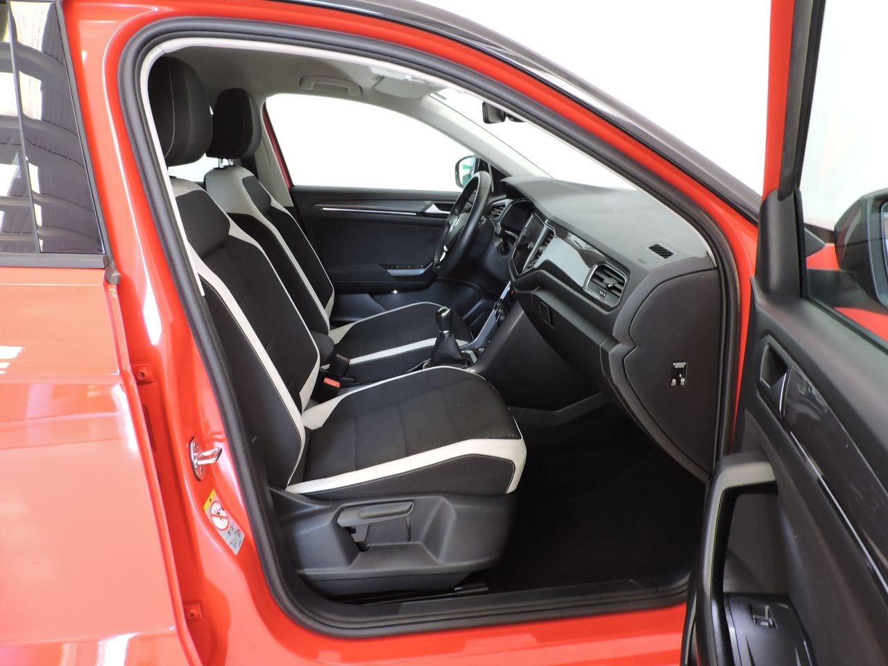Volkswagen T-Roc Sport 1.5 TSI 110 kW (150 CV) - Foto 10