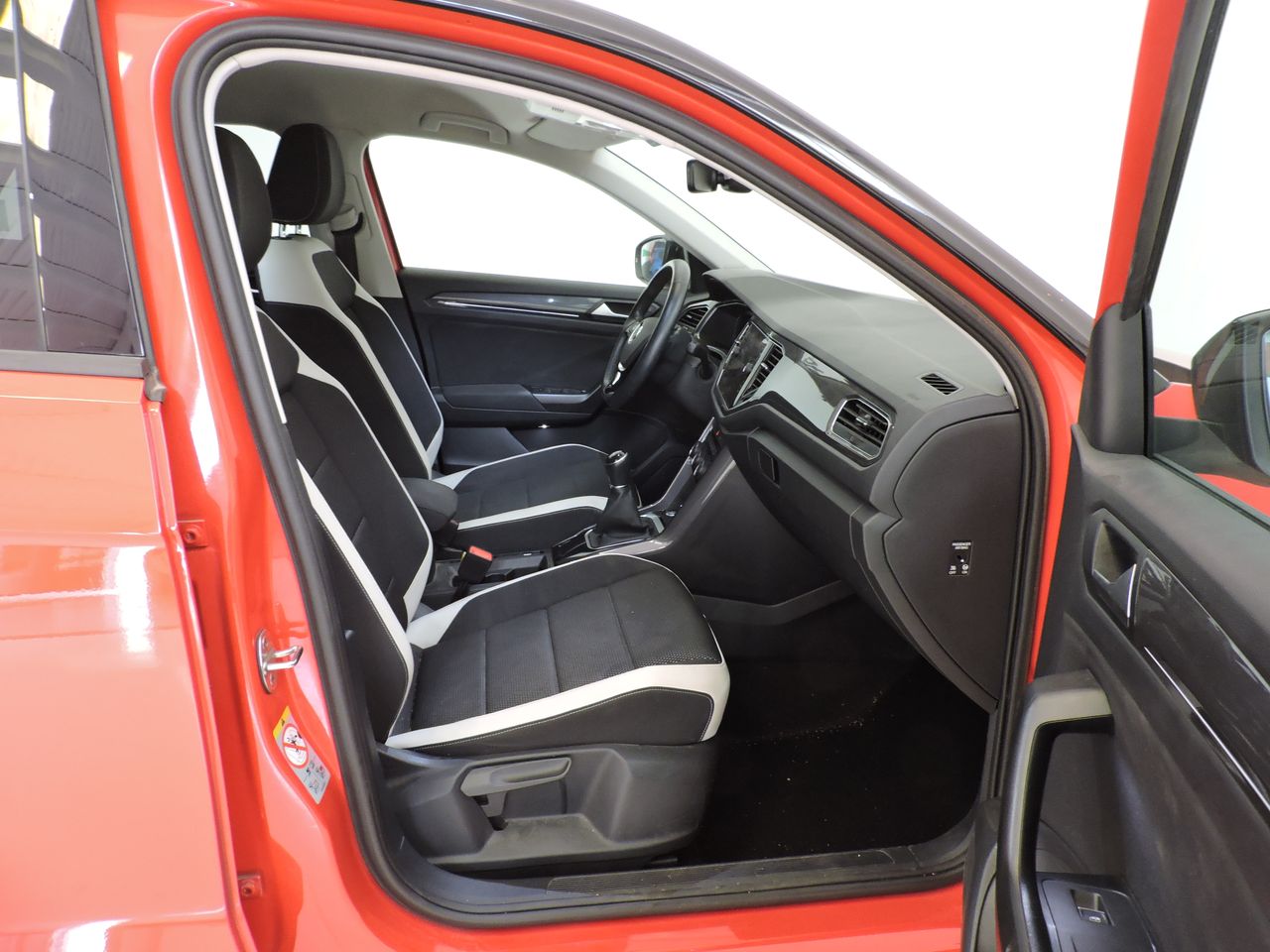 Volkswagen T-Roc Sport 1.5 TSI 110 kW (150 CV) - Foto 10