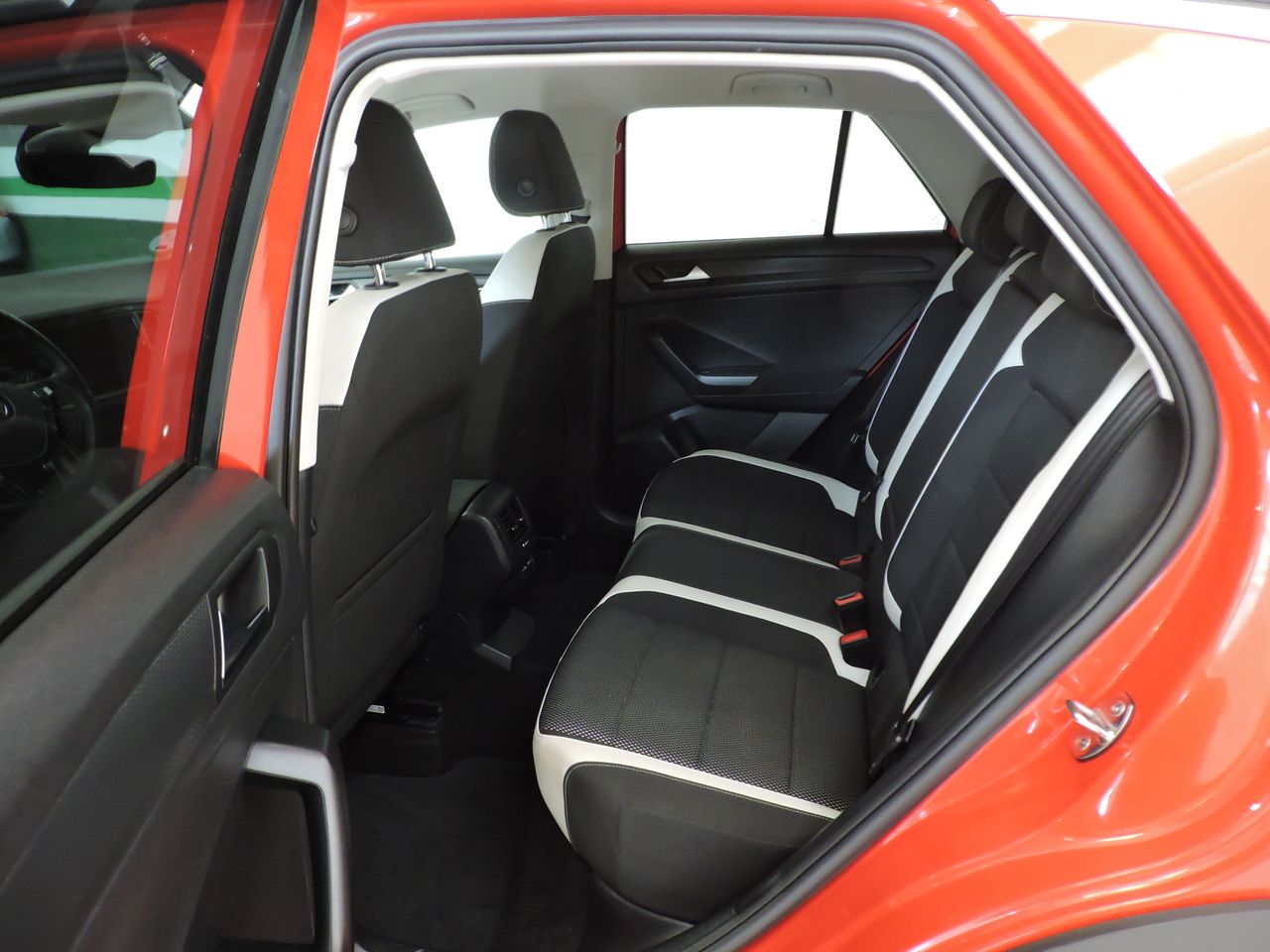 Volkswagen T-Roc Sport 1.5 TSI 110 kW (150 CV) - Foto 11
