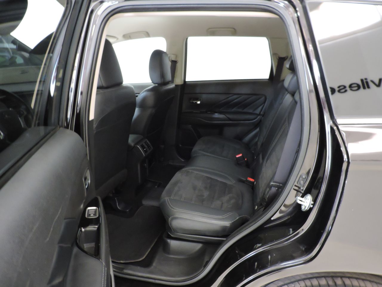 Mitsubishi Outlander PHEV Kaiteki 4WD - Foto 15