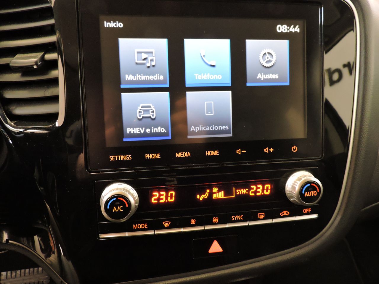 Mitsubishi Outlander PHEV Kaiteki 4WD - Foto 11