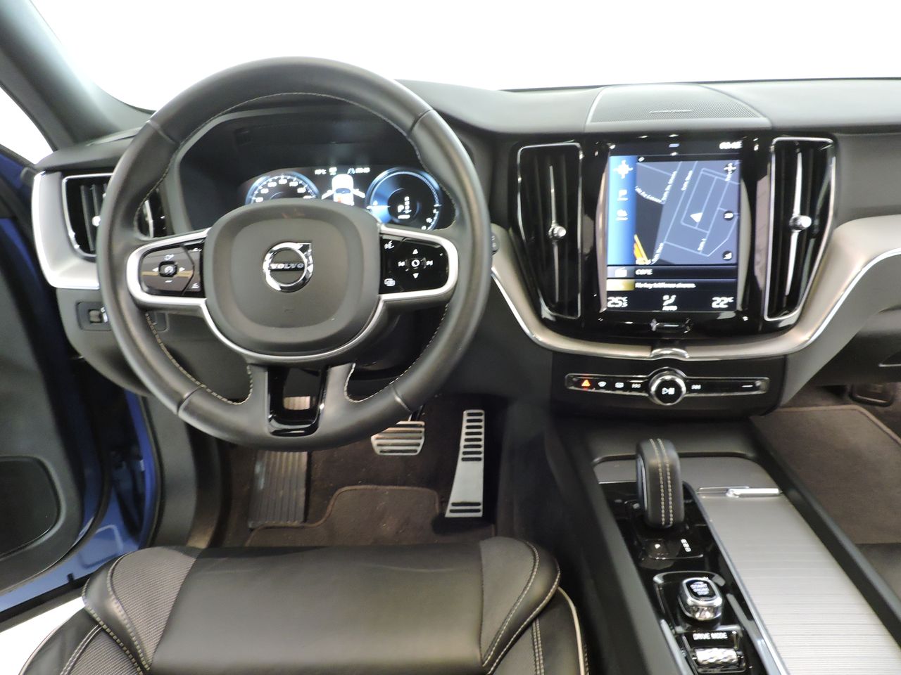 Volvo XC60 T6 AWD Recharge R-Design - Foto 8