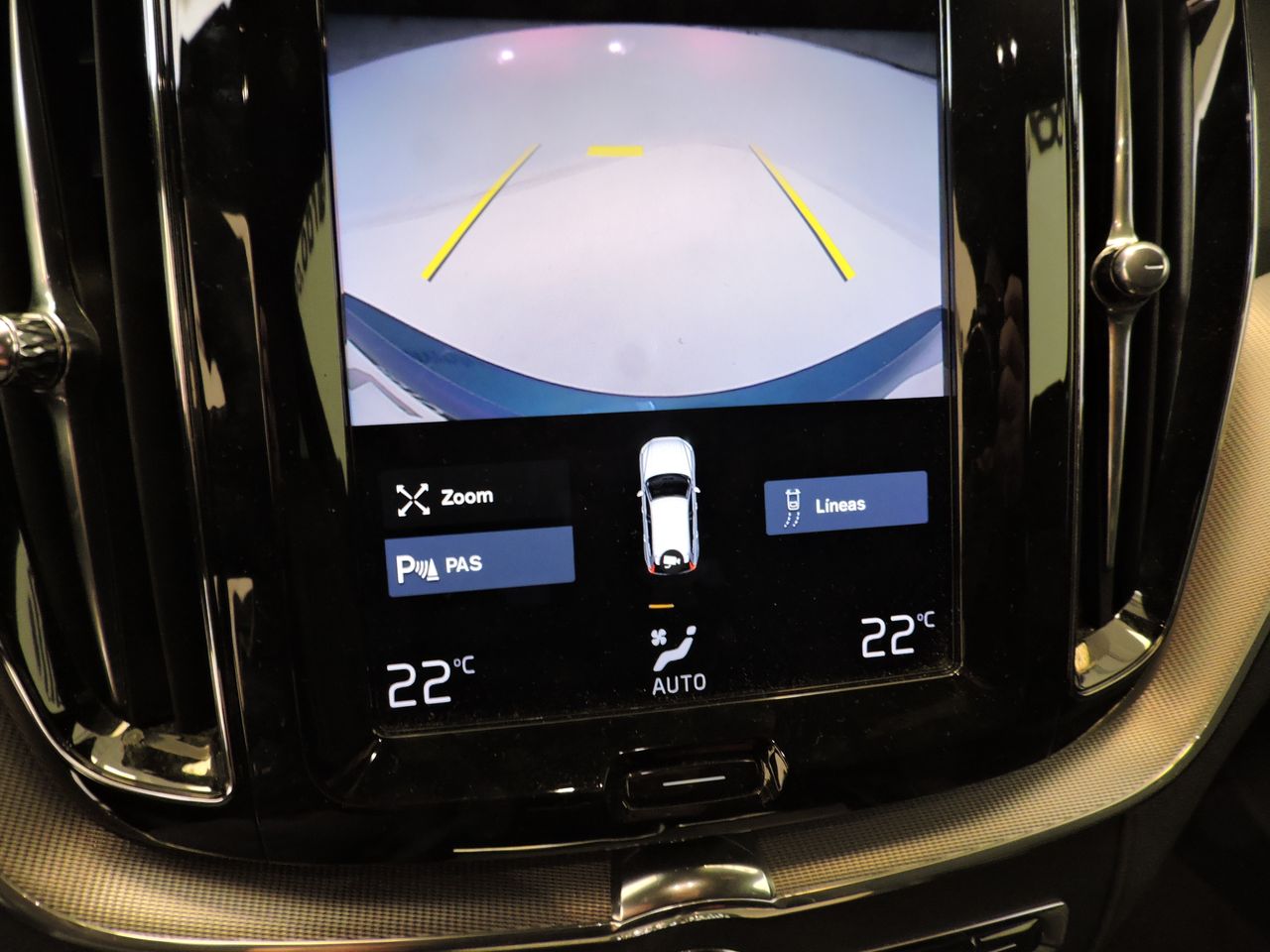 Volvo XC60 T6 AWD Recharge R-Design - Foto 15