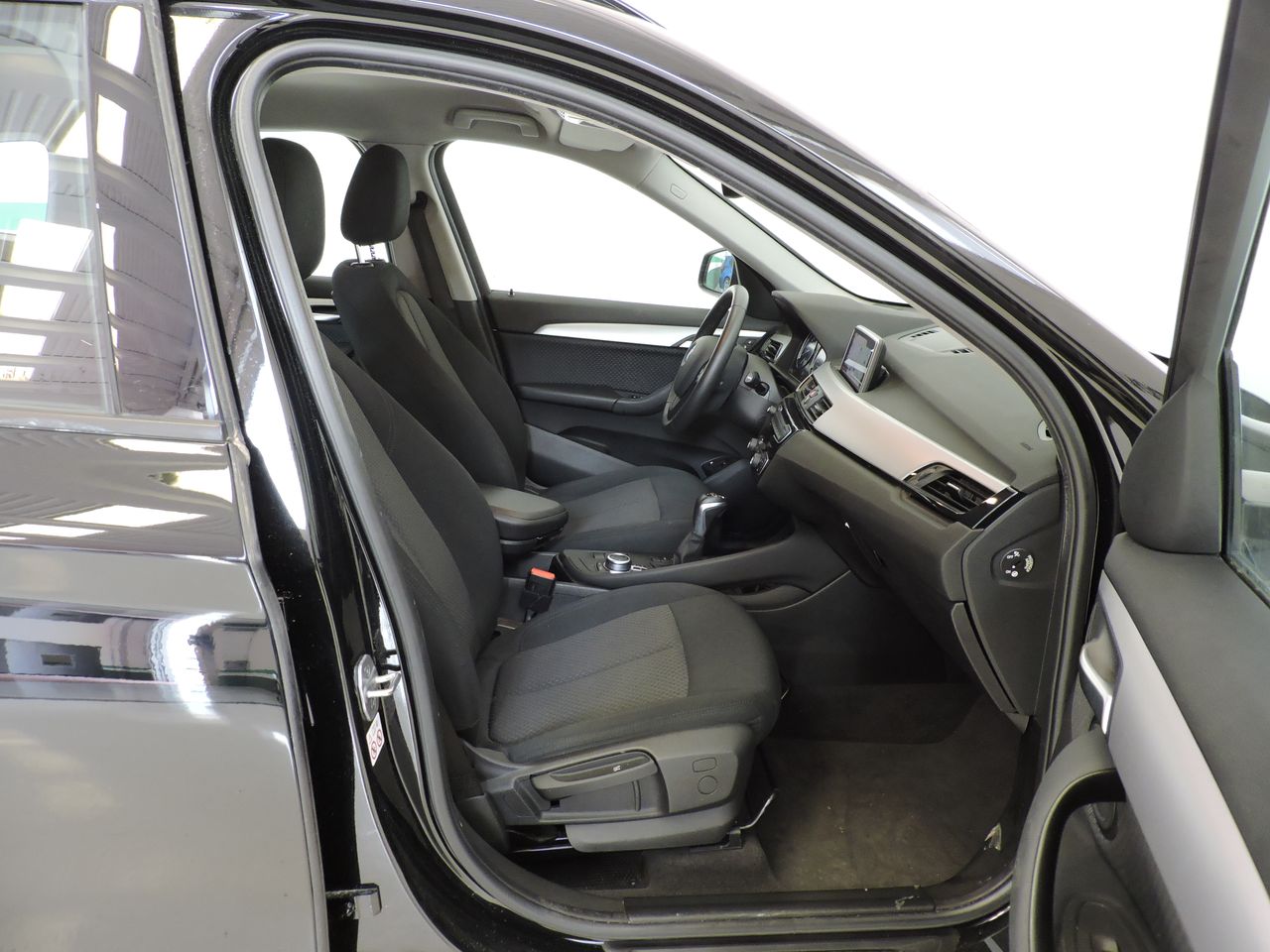 BMW X1 xDrive25e Business Advantage - Foto 13