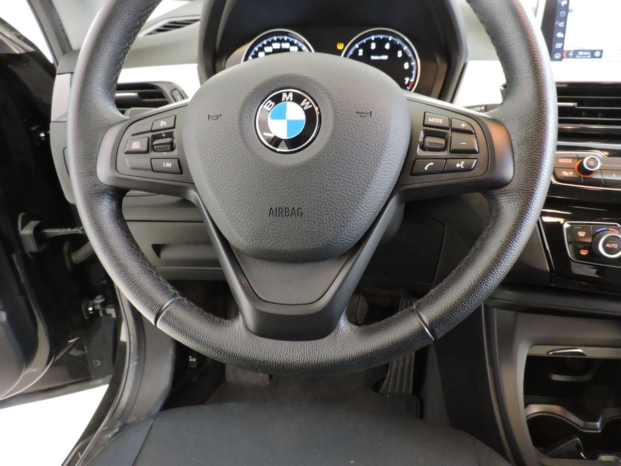 BMW X1 xDrive25e Business Advantage - Foto 9