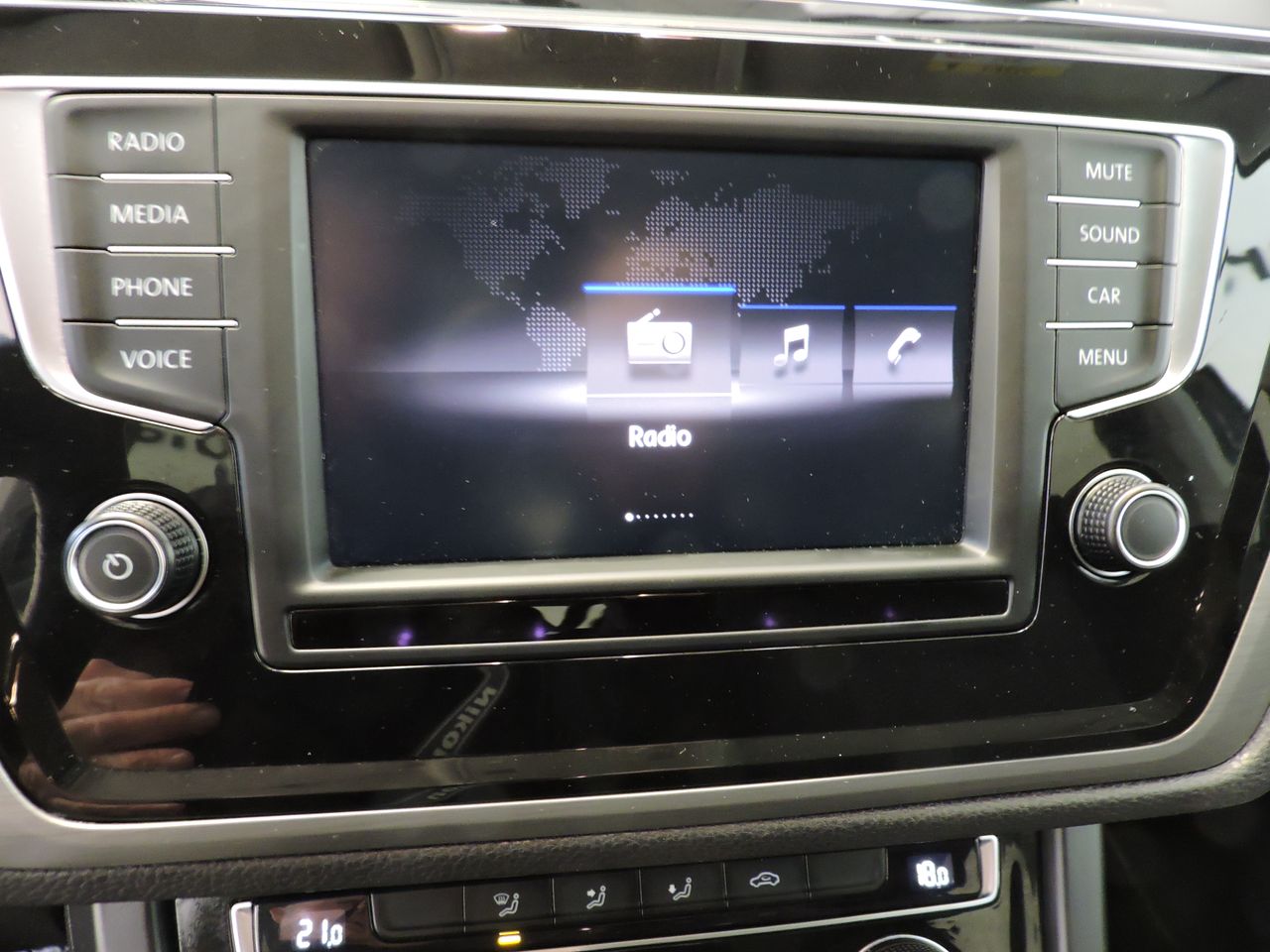 Volkswagen Touran Advance 1.6 TDI 85 kW (115 CV) BMT 7 plazas - Foto 14