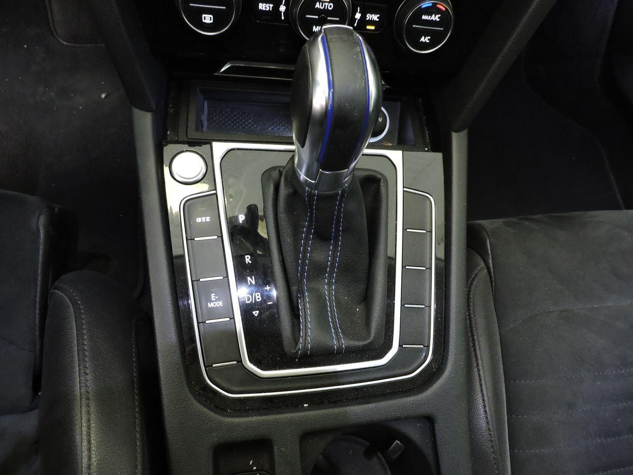 Volkswagen Passat 1.4 TSI DSG GTE - Foto 11