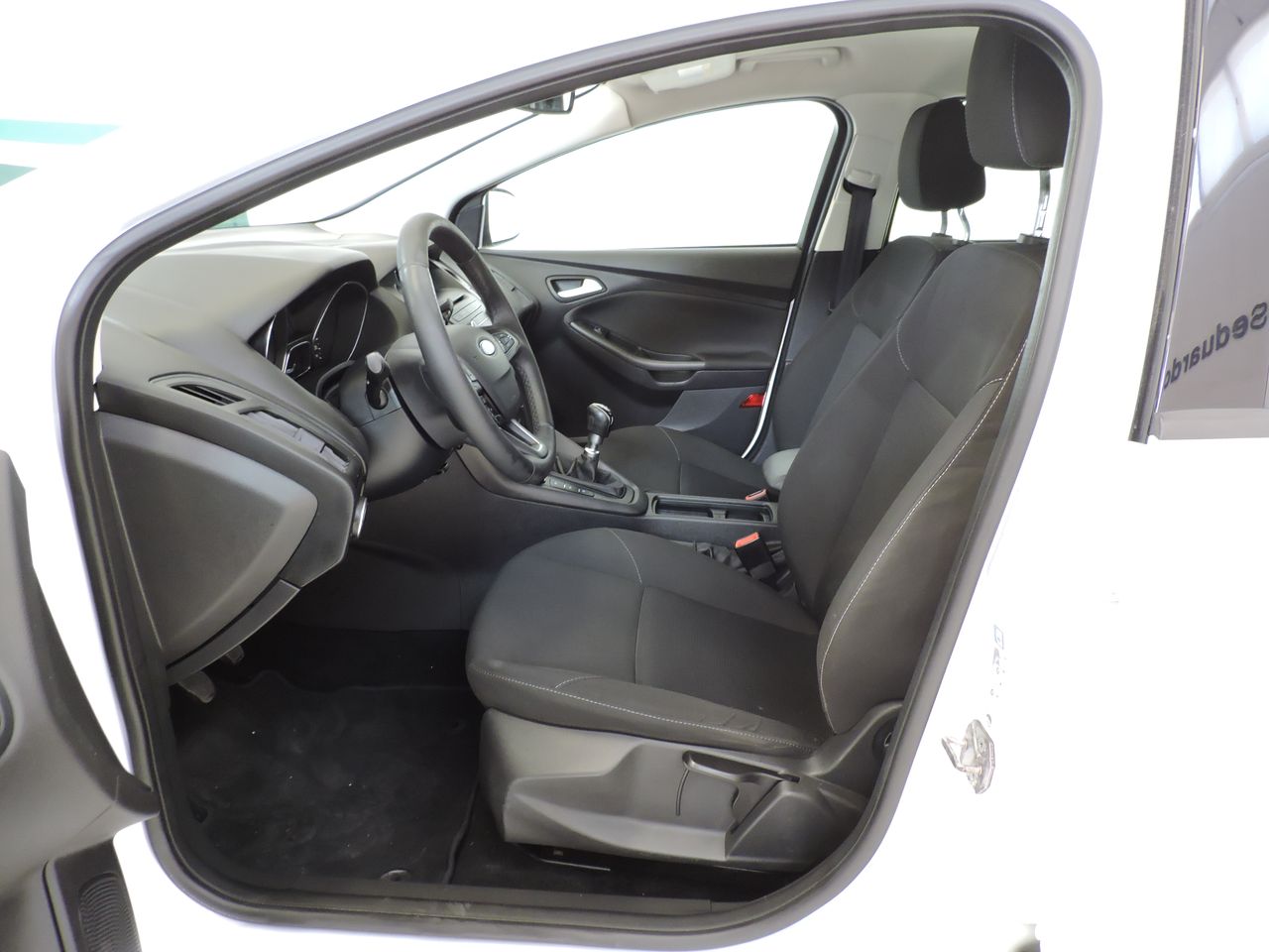 Ford Focus Berlina Trend+ 1.0 EcoBoost 92 kW (125 CV) Auto-Start-Stop - Foto 9