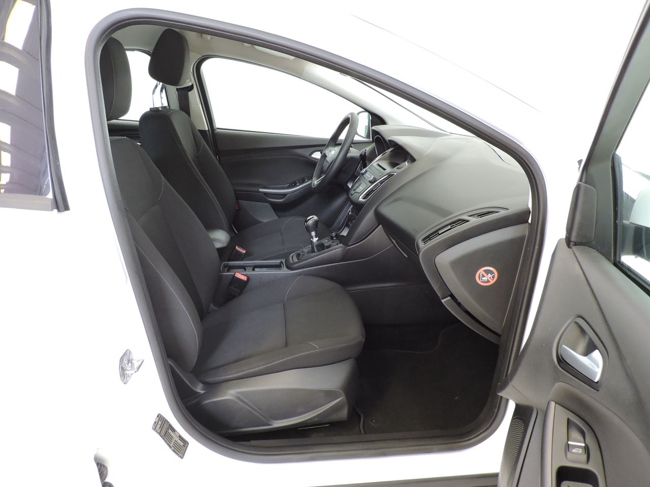 Ford Focus Berlina Trend+ 1.0 EcoBoost 92 kW (125 CV) Auto-Start-Stop - Foto 10