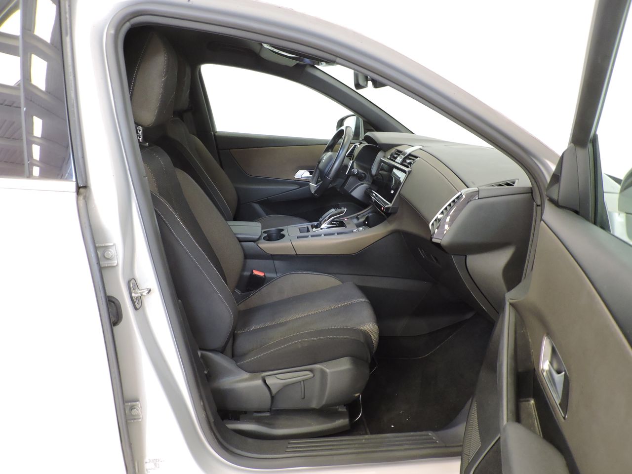 DS DS 7 Crossback DS7 Crossback Business 1.5 BlueHDi 130CV - Foto 10