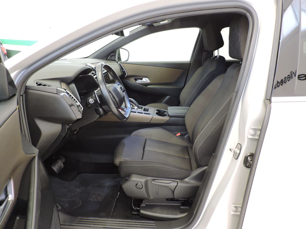 DS DS 7 Crossback DS7 Crossback Business 1.5 BlueHDi 130CV - Foto 9