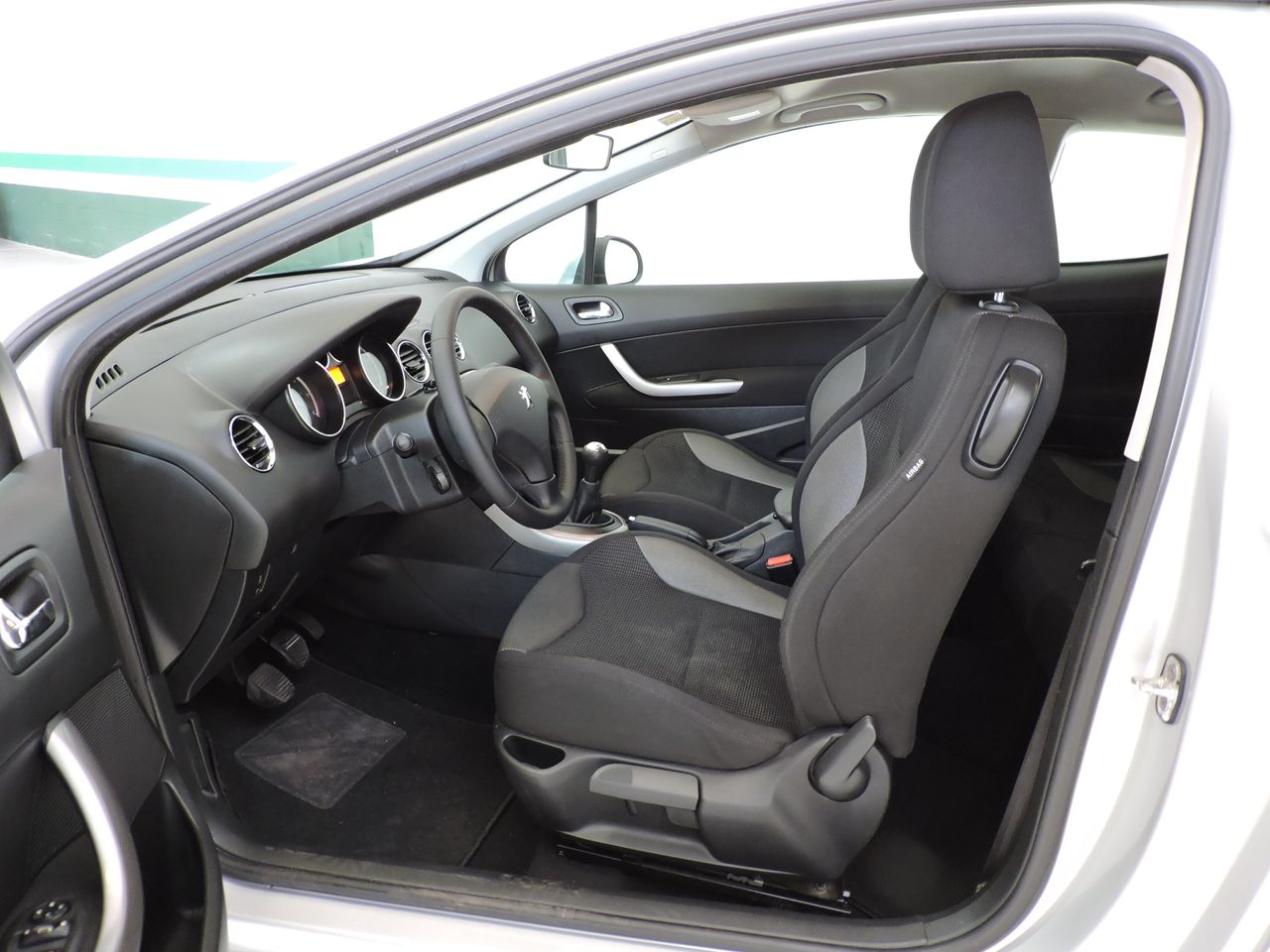 Peugeot 308 3p Sport 1.6 HDi 110 FAP - Foto 10