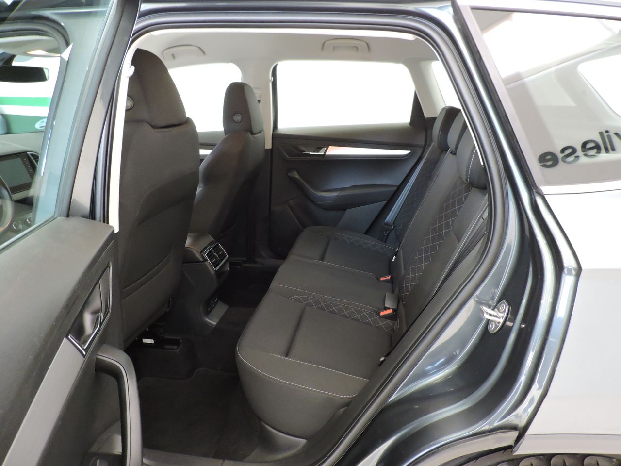 Skoda Karoq Ambition 2.0 TDI 110 kW (150 CV) DSG 4x4 - Foto 17