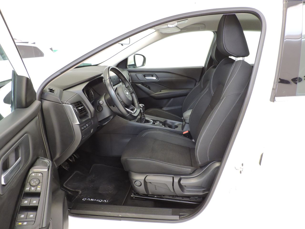 Nissan Qashqai DIG-T 103kW (140CV) mHEV 4x2 ACENTA - Foto 9