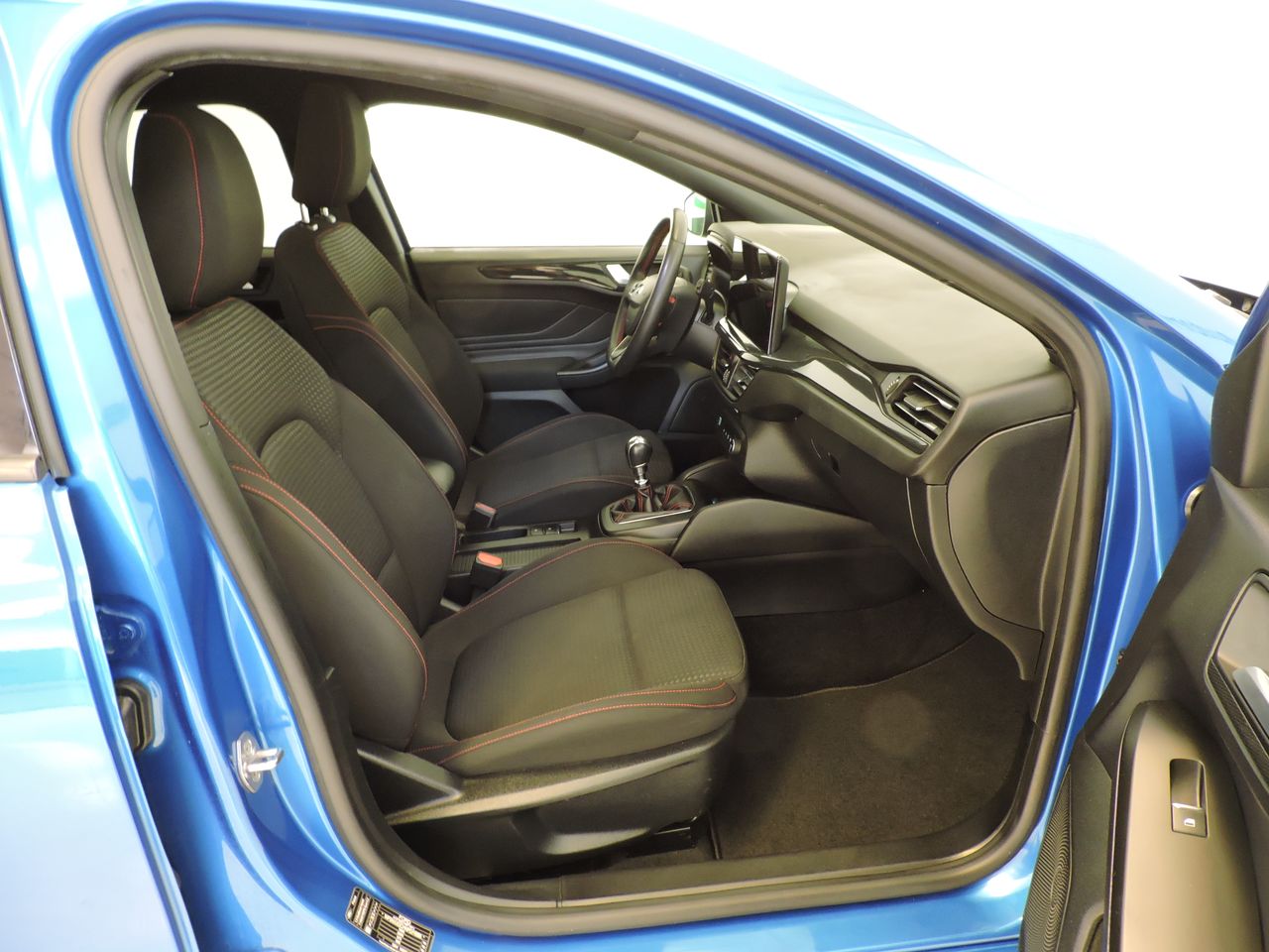 Ford Focus Berlina ST-Line 1.0 EcoBoost MHEV 114 kW (155 CV) - Foto 10