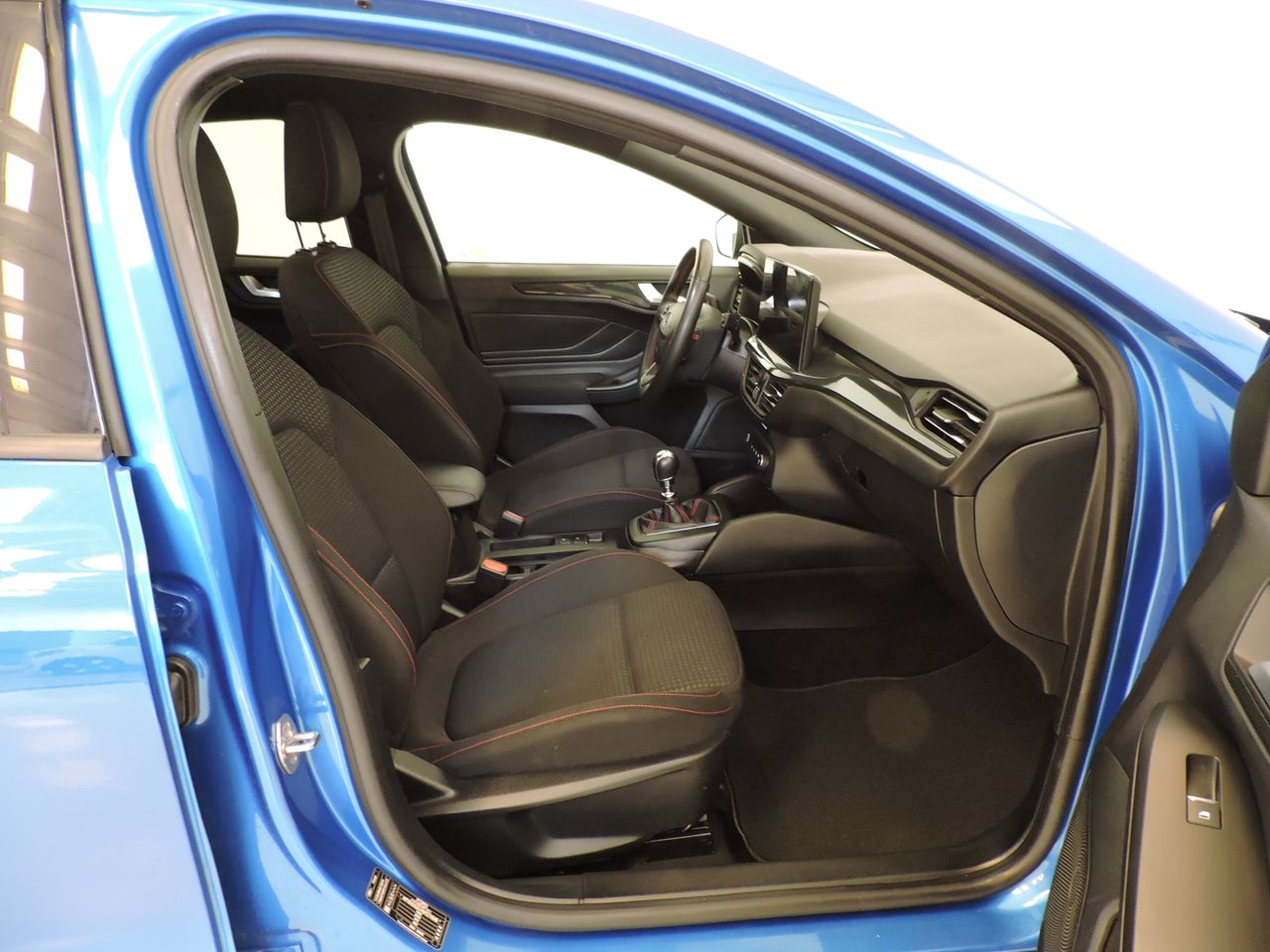 Ford Focus Berlina ST-Line 1.0 EcoBoost MHEV 114 kW (155 CV) - Foto 10