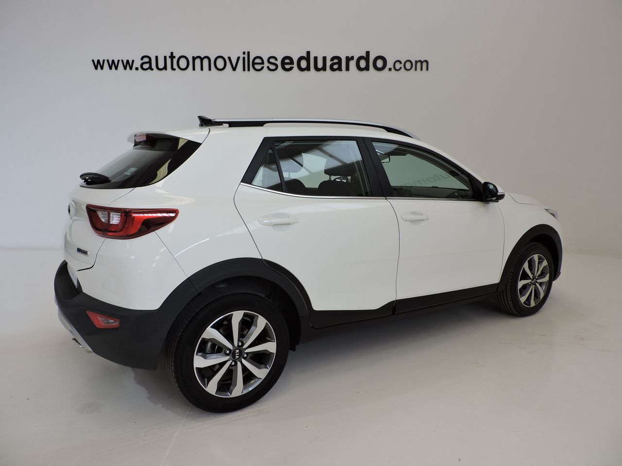 Kia Stonic 1.0 T-GDi MHEV iMT 74 kW (100 CV) Drive - Foto 5